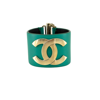 Chanel Green Leather Oversized CC Gold-Tone Cuff Bracelet