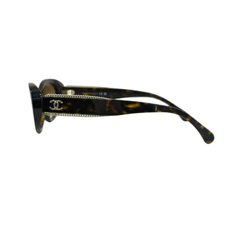 Chanel Tortoiseshell Oval Chain-Trim CC Sunglasses 5519