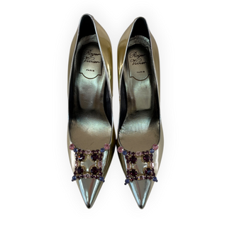 Roger Vivier Metallic Champagne Gold Crystal Buckle Pointed-Toe Pumps