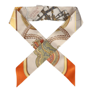 Hermès Grand Apparat Crème Multi Silk Twilly