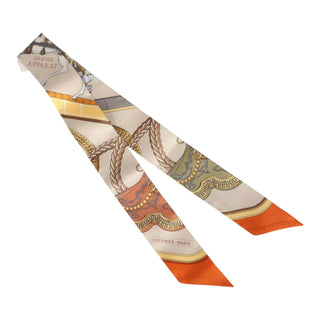 Hermès Grand Apparat Crème Multi Silk Twilly