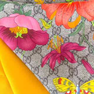 Gucci GG Flora Pouch & Silk Twilly Set