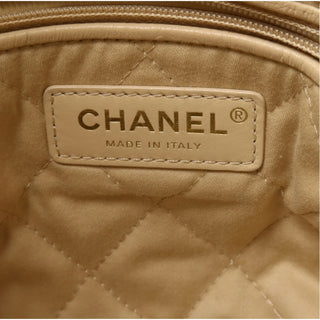Title: Chanel 22 Large White Quilted Leather Tote Bag with Gold Chain Strap & Pouch