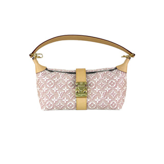 Louis Vuitton Rose Ruban Pochette Mia Monogram Emblème Pouch