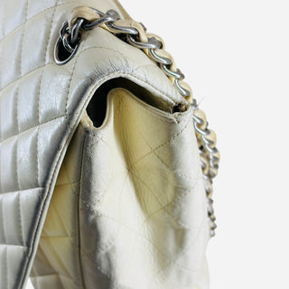 Chanel White Quilted Leather Classic Jumbo Double Flap Bag