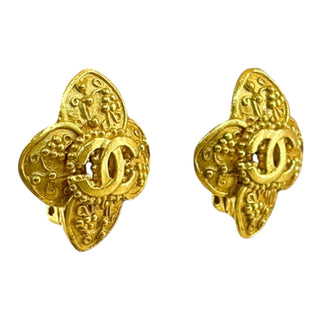 Chanel Vintage Gold Tone CC Quatrefoil Floral Clip-On Earrings