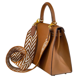 Hermès Kelly 25 Gold Epsom Leather With Gold Hardware & Shoulder Strap