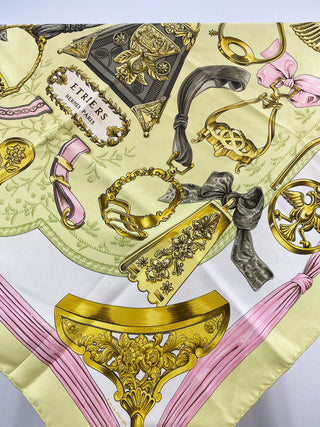 HERMÈS Silk Scarf Golden & Pink