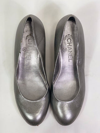 Chanel Silver Leather Pumps